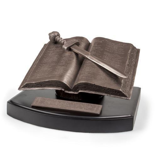 Escultura Biblia Con Espada, 8.75" IN
