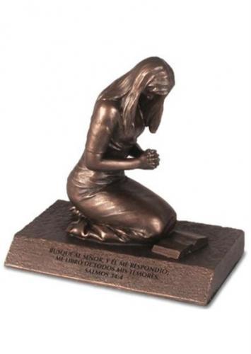 Placa Mujer Orando, 4.25" in