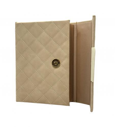 Reina-Valera 1960 Bible Large Print Beige with Handle and Magnetic Clasp