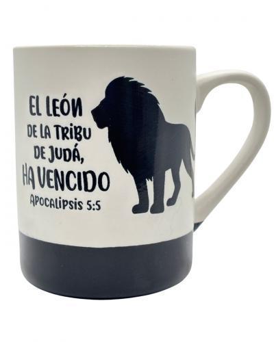 Taza de ceramica, 16 onzas - Leon de Juda Ap. 5:5, Coleccion Gracia Sobre Gracia